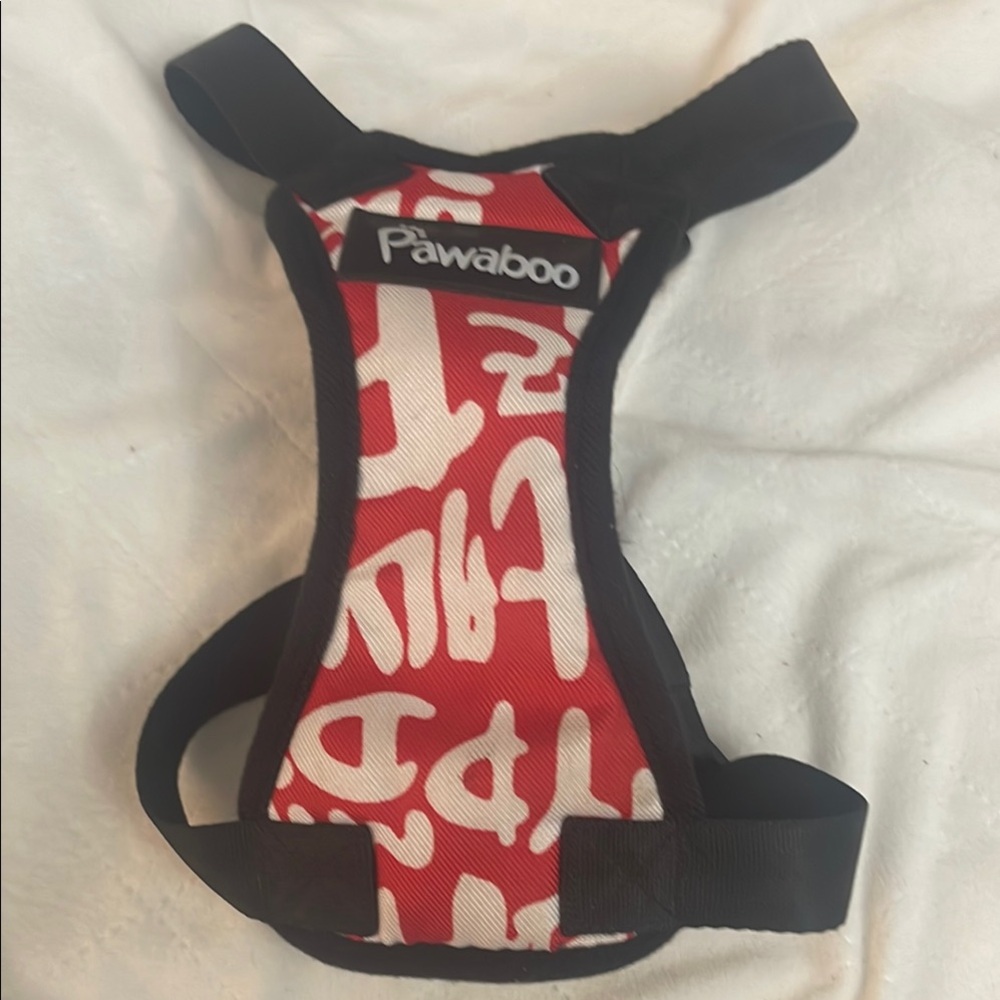 ITEM NEW WITHOUT TAGS Medium Pawaboo Red and Black Pet Harness